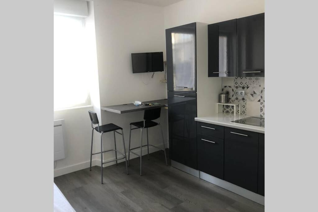 Апартаменты Yannadal/Studio Cosy Avec Vraie Cuisine A Recouvrance/ Proche Tram/Bus Et Proximite Avec L'Arsenal Брест Экстерьер фото