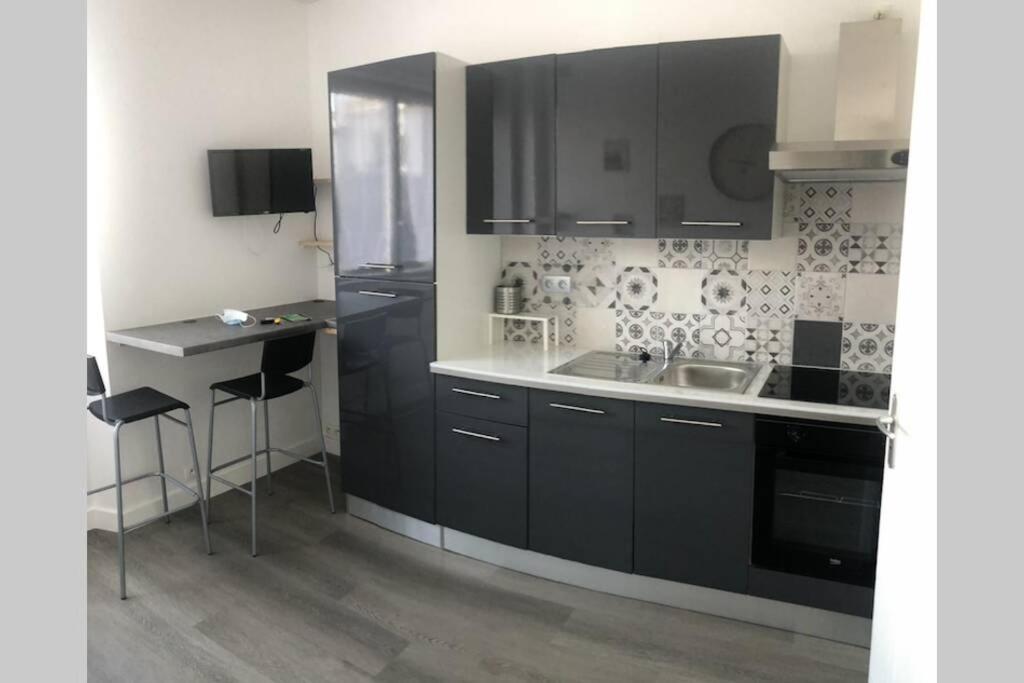 Апартаменты Yannadal/Studio Cosy Avec Vraie Cuisine A Recouvrance/ Proche Tram/Bus Et Proximite Avec L'Arsenal Брест Экстерьер фото