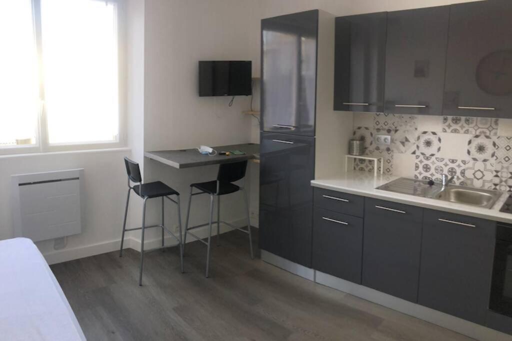 Апартаменты Yannadal/Studio Cosy Avec Vraie Cuisine A Recouvrance/ Proche Tram/Bus Et Proximite Avec L'Arsenal Брест Экстерьер фото